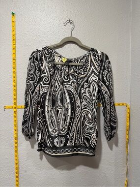 WHBM Black White Paisley Print Blouse Size 8 3/4 Sleeve
